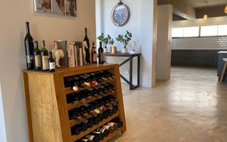 8 Bedroom House For Sale in Henties Bay