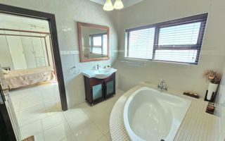 5 Bedroom House For Sale in Hage Heights, Swakopmund
