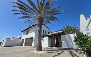8 Bedroom House For Sale in Kramersdorf, Swakopmund