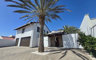 8 Bedroom House For Sale in Kramersdorf, Swakopmund