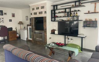 3 Bedroom House For Sale in Lagoon