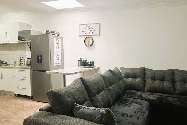 1 Bedroom Apartment For Sale in Swakopmund Central, Swakopmund