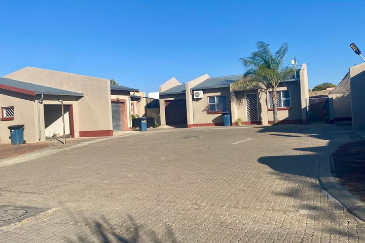 2 Bedroom House For Sale in Hochland Park, Windhoek