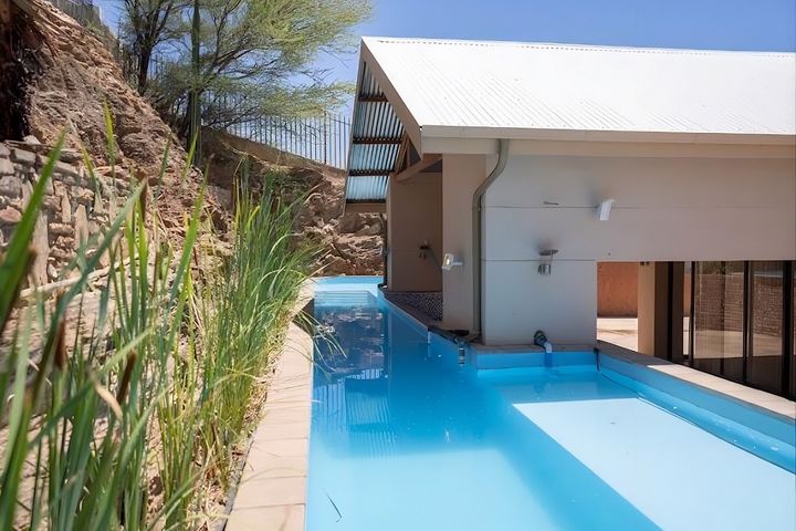 4 Bedroom Freehold For Sale in Auasblick, Windhoek
