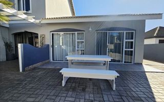 5 Bedroom House For Sale in Hage Heights, Swakopmund