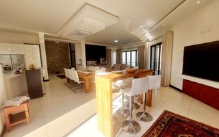 4 Bedroom House For Sale in Afrodite Beach