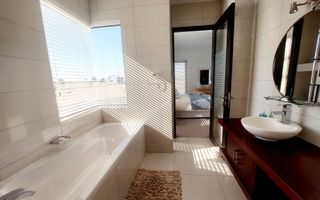 4 Bedroom House For Sale in Afrodite Beach