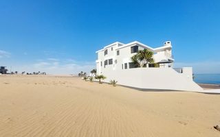 4 Bedroom House For Sale in Afrodite Beach