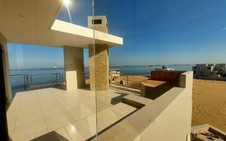 4 Bedroom House For Sale in Afrodite Beach