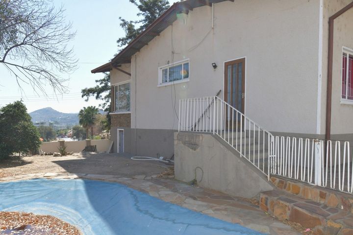 2 Bedroom House For Sale in Klein Windhoek, Windhoek
