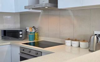 2 Bedroom Apartment For Sale in Swakopmund Central, Swakopmu...