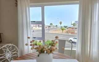 2 Bedroom Apartment For Sale in Swakopmund Central, Swakopmu...