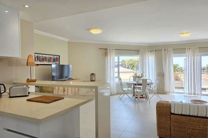2 Bedroom Apartment For Sale in Swakopmund Central, Swakopmund