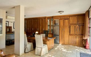 5 Bedroom House For Sale in Windhoek Central, Windhoek