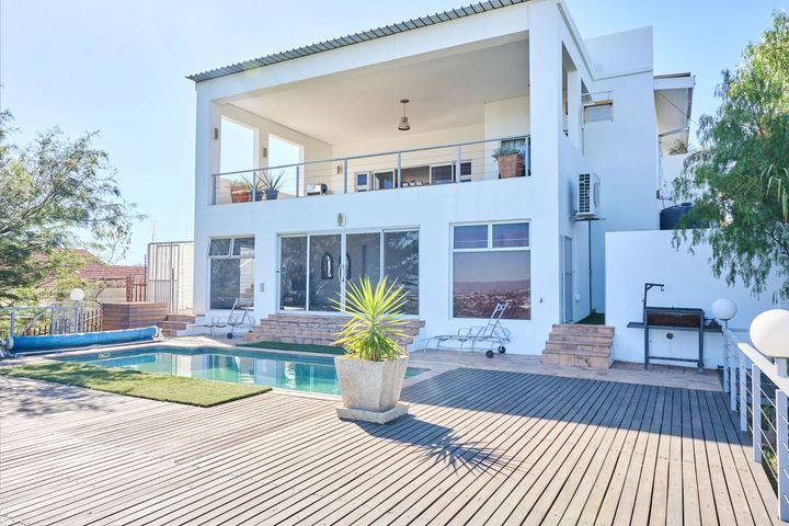 5 Bedroom House For Sale in Windhoek Central, Windhoek