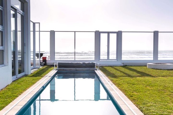 10 Bedroom House For Sale in Vogelstrand, Swakopmund