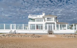 10 Bedroom House For Sale in Vogelstrand, Swakopmund