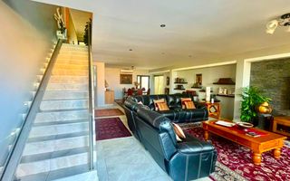 8 Bedroom House For Sale in Vineta, Swakopmund