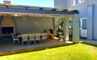 8 Bedroom House For Sale in Vineta, Swakopmund