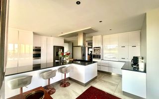 8 Bedroom House For Sale in Vineta, Swakopmund