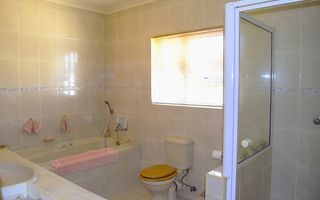 5 Bedroom Freehold For Sale in Walvis Bay Central