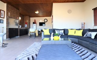 3 Bedroom Duplex For Sale in Langstrand