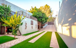 9 Bedroom House For Sale in Eros, Windhoek