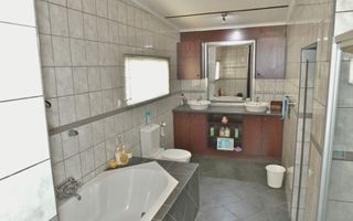 4 Bedroom House For Sale in Academia, Windhoek