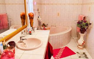 4 Bedroom House For Sale in Windhoek Central, Windhoek