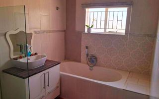 3 Bedroom House For Sale in Windhoek Central, Windhoek