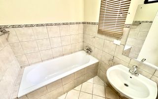 4 Bedroom House To Rent in Windhoek Central, Windhoek
