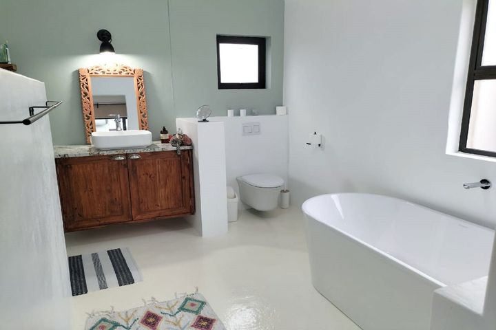 5 Bedroom House For Sale in Walvis Bay Central