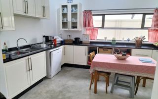 5 Bedroom House For Sale in Walvis Bay Central