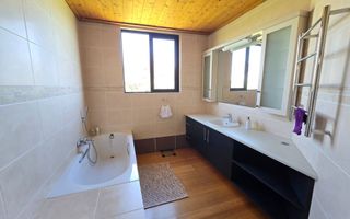 5 Bedroom House For Sale in Vineta, Swakopmund