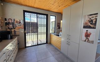5 Bedroom House For Sale in Vineta, Swakopmund