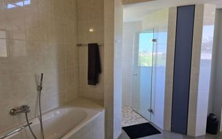 5 Bedroom House For Sale in Vineta, Swakopmund