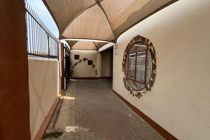 3 Bedroom House For Sale in Katutura, Windhoek