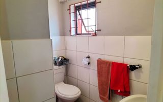 5 Bedroom House For Sale in Walvis Bay Central