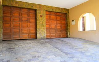 7 Bedroom Freehold For Sale in Langstrand