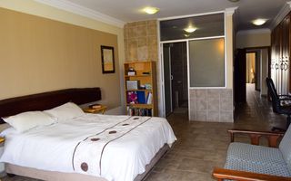 7 Bedroom Freehold For Sale in Langstrand