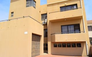7 Bedroom Freehold For Sale in Langstrand