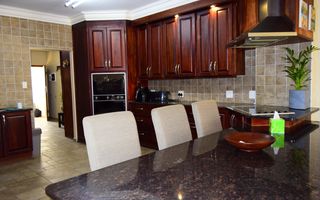 7 Bedroom Freehold For Sale in Langstrand
