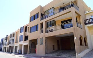 7 Bedroom Freehold For Sale in Langstrand