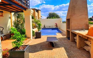 4 Bedroom House For Sale in Windhoek Central, Windhoek