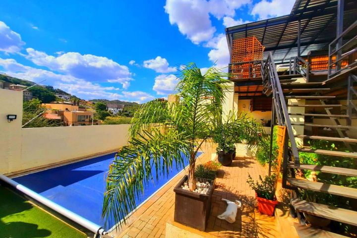 4 Bedroom House For Sale in Windhoek Central, Windhoek