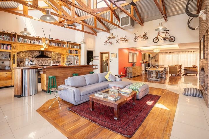 4 Bedroom House For Sale in Auasblick, Windhoek