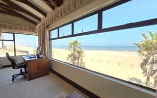 3 Bedroom House For Sale in Long Beach