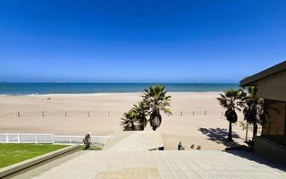 3 Bedroom House For Sale in Long Beach