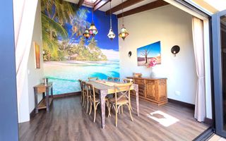 3 Bedroom House For Sale in Long Beach