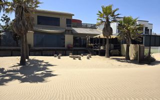 3 Bedroom House For Sale in Long Beach
